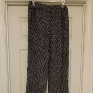 NWT Black/white flowers rayon palazzo pants